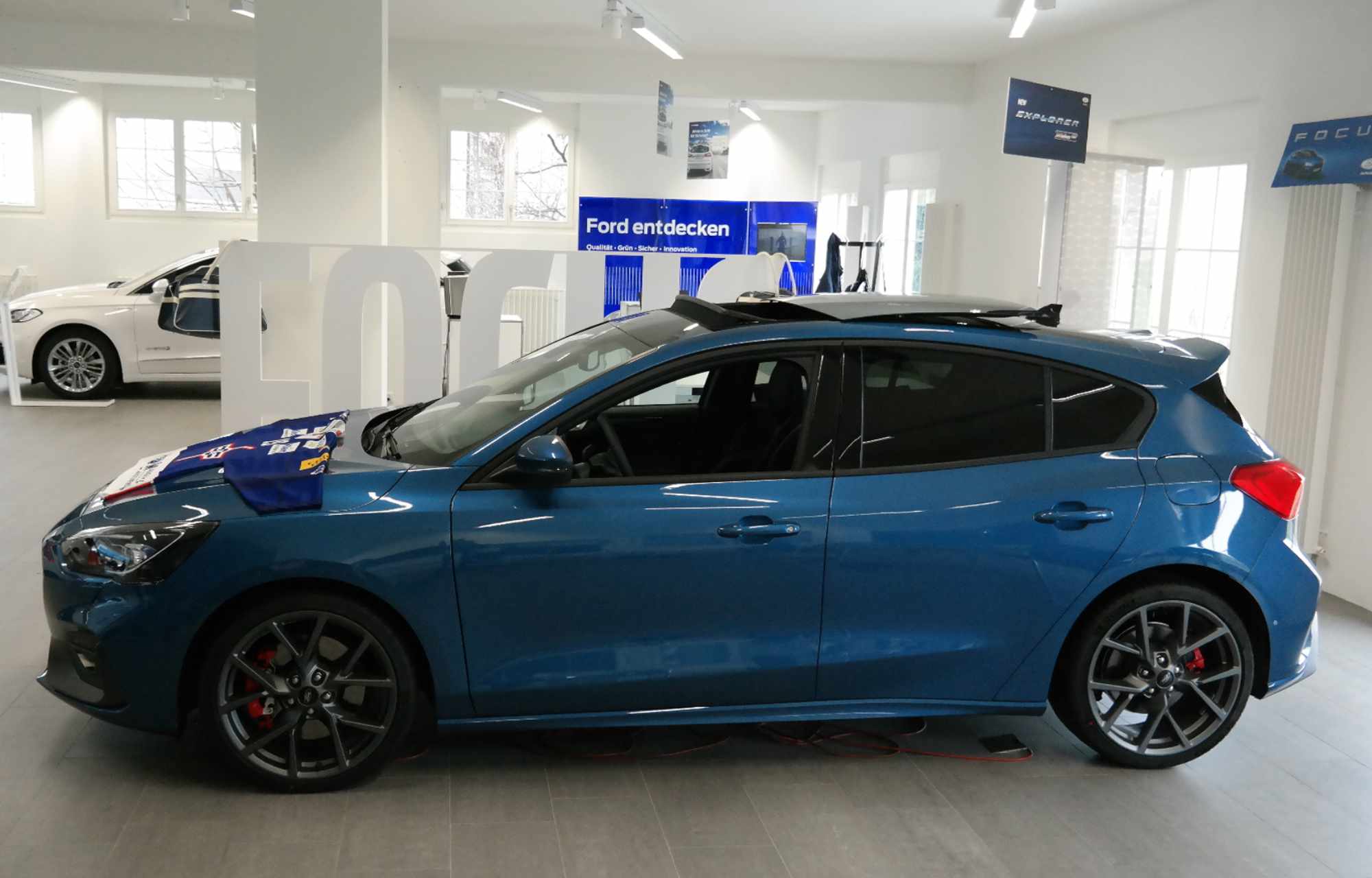 Ford Focus ST EHC Kloten Edition - F. + Ch. Müller AG Sünikon